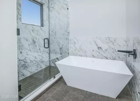 Bath - 2332 Fox Ln, Avon, CO 81620 photo 4 of 5