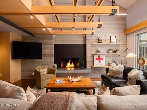 62 E Mdw #302, Vail, CO 81657 photo 2