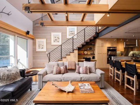 62 E Mdw #302, Vail, CO 81657 photo 4