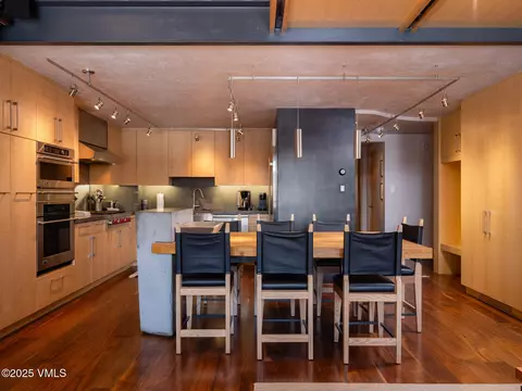 62 E Mdw #302, Vail, CO 81657 photo 6