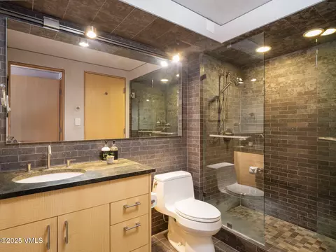 62 E Mdw #302, Vail, CO 81657 photo 12
