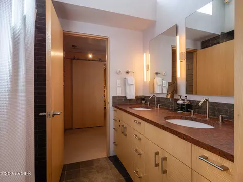 62 E Mdw #302, Vail, CO 81657 photo 17