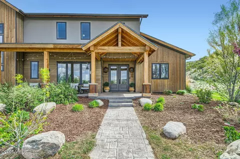 1066 Polar Star Dr, Eagle, CO 81631 photo 2