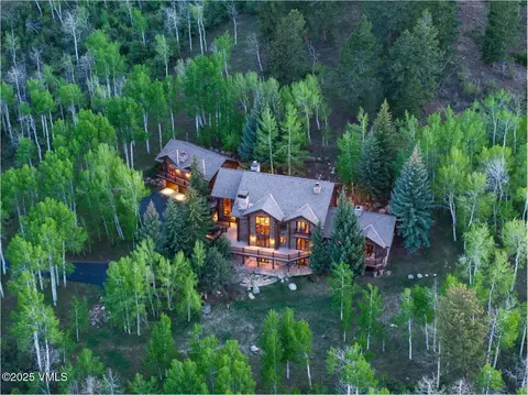 577 Pilgrim Dr, Edwards, CO 81632 photo 2