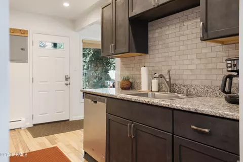 Kitchen - 909 Red Sandstone #B2, Vail, CO 81657 photo 4 of 4