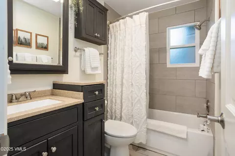 Bath - 909 Red Sandstone #B2, Vail, CO 81657 photo 1 of 1
