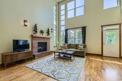 Living - 41 Wren Ct, Eagle, CO 81631 photo 1 of 2