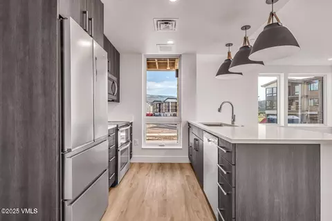 91 Mount Hope Cir #E101, Eagle, CO 81631