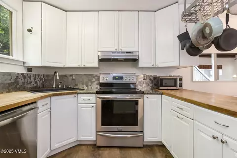 2932 Bellflower Dr #B, Vail, CO 81657 photo 12