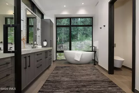 Bath - 366 Forest Rd, Vail, CO 81657 photo 17 of 17