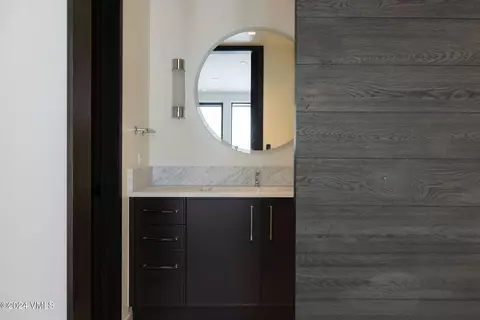 Bath - 366 Forest Rd, Vail, CO 81657 photo 6 of 17