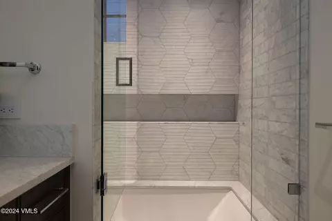 Bath - 366 Forest Rd, Vail, CO 81657 photo 13 of 17