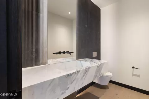 Bath - 366 Forest Rd, Vail, CO 81657 photo 8 of 17