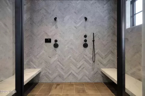 Bath - 366 Forest Rd, Vail, CO 81657 photo 4 of 17
