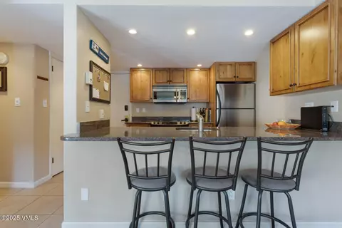 300 E Lionshead Cir #209, Vail, CO 81657
