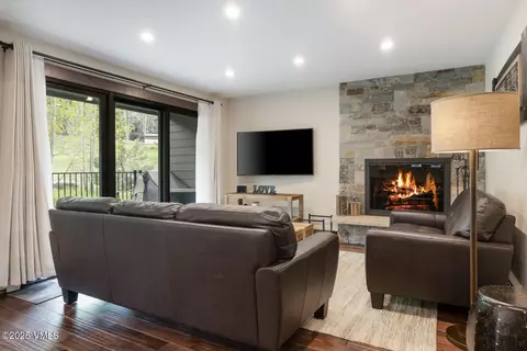 4504 Meadow Dr #201, Vail, CO 81657