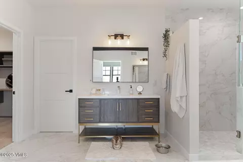 Bath - 207 Aidan Rd, Eagle, CO 81631 photo 3 of 8