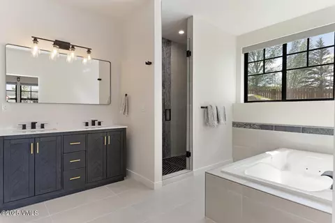 Bath - 207 Aidan Rd, Eagle, CO 81631 photo 7 of 8