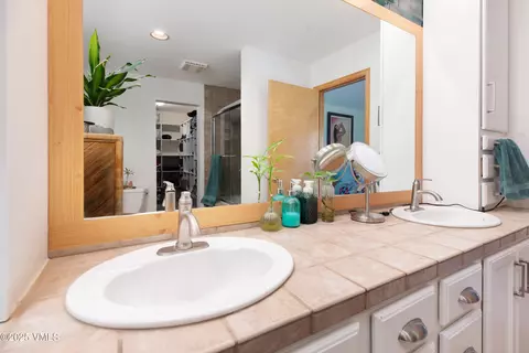 Bath - 761 Bull Run, Eagle, CO 81631 photo 1 of 4
