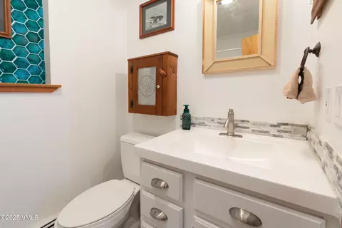 Bath - 761 Bull Run, Eagle, CO 81631 photo 4 of 4