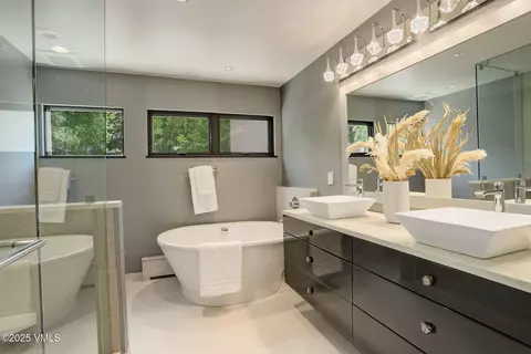 Bath - 777 Potato Patch #A, Vail, CO 81657 photo 4 of 6
