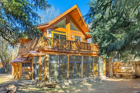 817 Main St, Minturn, CO 81645