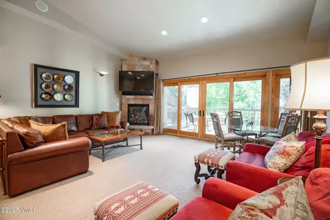 390 E Lionshead Cir #406, Vail, CO 81657