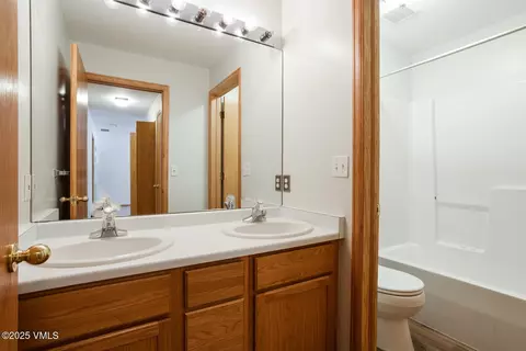 Bath - 209 Ryshot, Eagle, CO 81631 photo 4 of 4