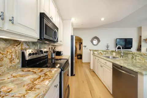 627 Sawatch Dr #302, Edwards, CO 81632 photo 5