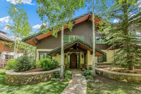 Exterior - 825 Forest Rd #2, Vail, CO 81657 photo 5 of 7