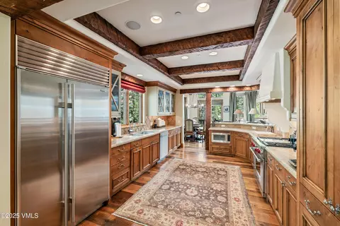 Kitchen - 825 Forest Rd #2, Vail, CO 81657 photo 3 of 3