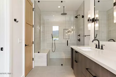 Bath - 531 Mount Hope Cir, Eagle, CO 81631 photo 3 of 6