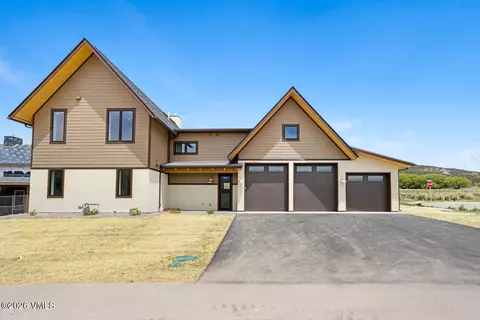 Exterior - 531 Mount Hope Cir, Eagle, CO 81631 photo 5 of 11