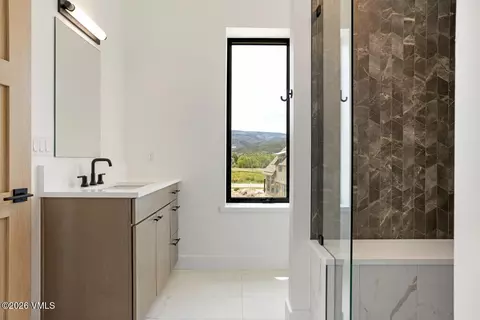 Bath - 531 Mount Hope Cir, Eagle, CO 81631 photo 6 of 6