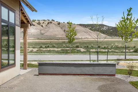 Exterior - 531 Mount Hope Cir, Eagle, CO 81631 photo 7 of 11