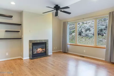 Living - 60 Mill Rd #J-1, Eagle, CO 81631 photo 2 of 4