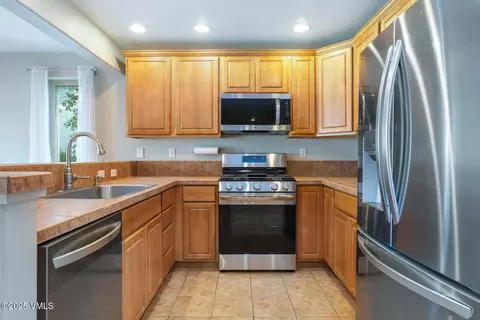 Kitchen - 60 Mill Rd #J-1, Eagle, CO 81631 photo 1 of 1