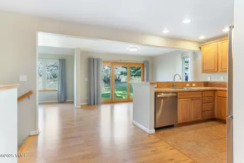 Living - 60 Mill Rd #J-1, Eagle, CO 81631 photo 4 of 4