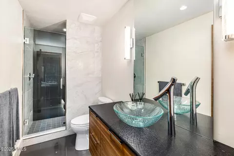 Bath - 2764 S Frontage Rd, Vail, CO 81657 photo 7 of 9