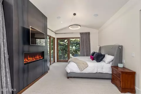 Bedroom - 2764 S Frontage Rd, Vail, CO 81657 photo 2 of 7