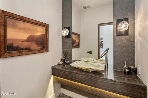 Bath - 2764 S Frontage Rd, Vail, CO 81657 photo 1 of 9