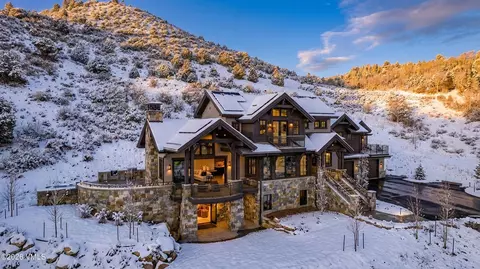 420 Little Andorra Rd, Edwards, CO 81632