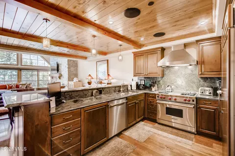Kitchen - 434 S Frontage Rd E #403, Vail, CO 81657 photo 3 of 4