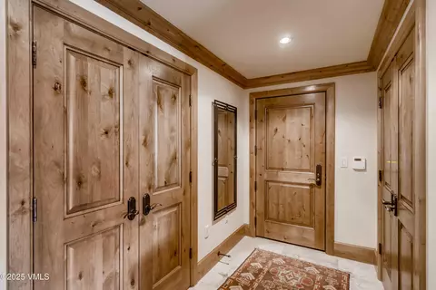 Entry Way - 434 S Frontage Rd E #403, Vail, CO 81657 photo 2 of 2