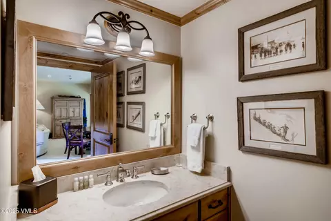 Bath - 434 S Frontage Rd E #403, Vail, CO 81657 photo 5 of 5