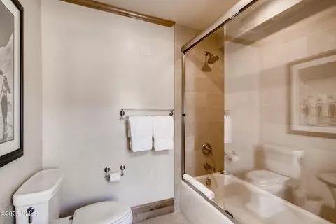 Bath - 434 S Frontage Rd E #403, Vail, CO 81657 photo 3 of 5