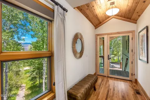 225 Eagle Crest Rd, Edwards, CO 81632 photo 4