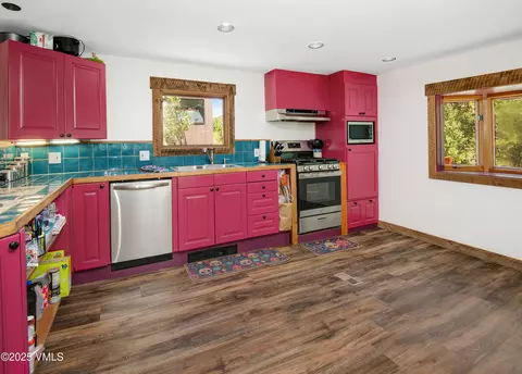 998 Main St, Minturn, CO 81645 photo 5