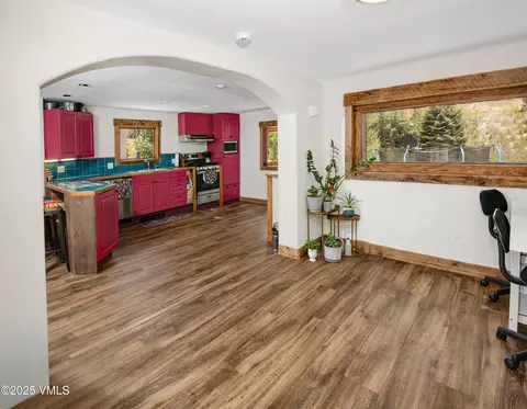 998 Main St, Minturn, CO 81645 photo 2