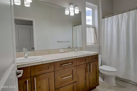 Bath - 28 Gambel St, Eagle, CO 81631 photo 5 of 6